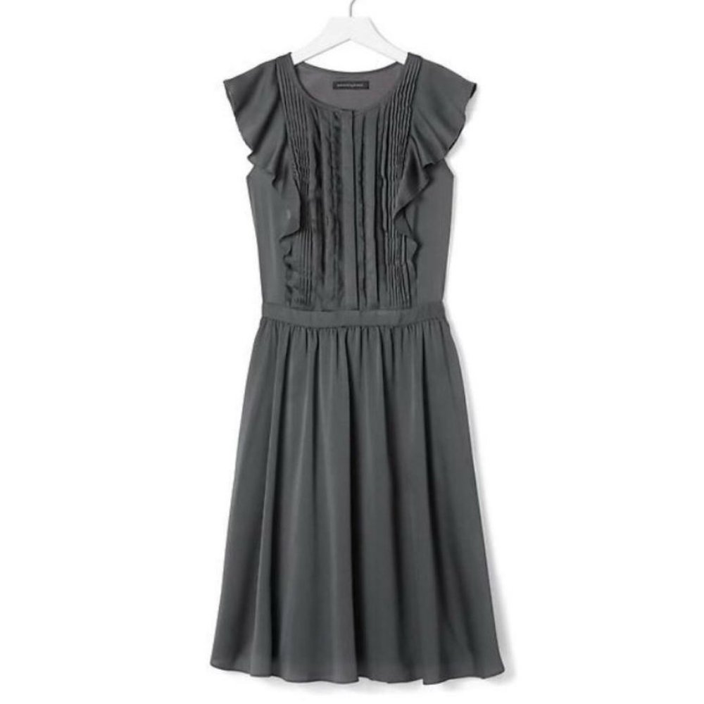 Banana Republic Grey Flutter Sleeve Dress Size 6